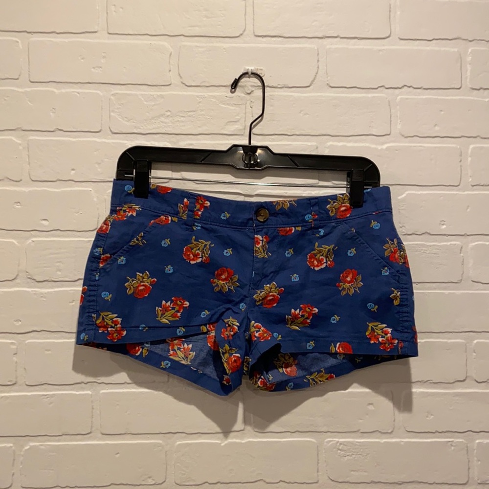 hollister floral shorts